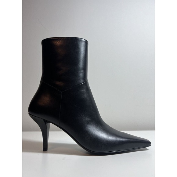 100% Authentic Gucci black leather square G pointed toe boots EU 39.5 US 9.5 - Picture 1 of 14